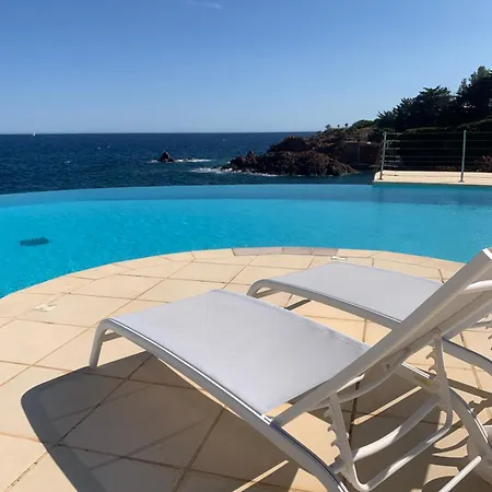 Grand Terrasse Vue Pieds Dans L'eau Piscine Apartamento