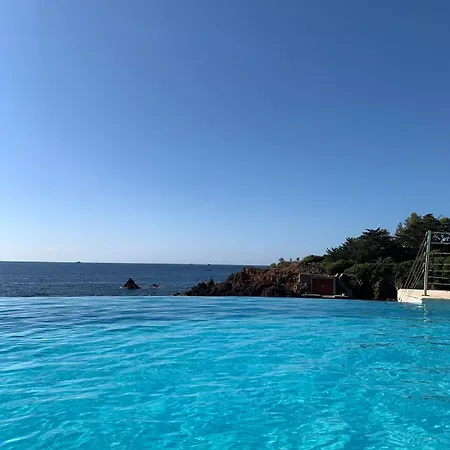 Apartamento Grand Terrasse Vue Pieds Dans L'eau Piscine Saint-Raphaël