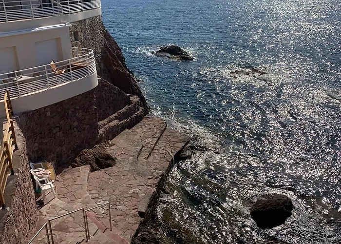 Apartman Grand Terrasse Vue Pieds Dans L'eau Piscine *